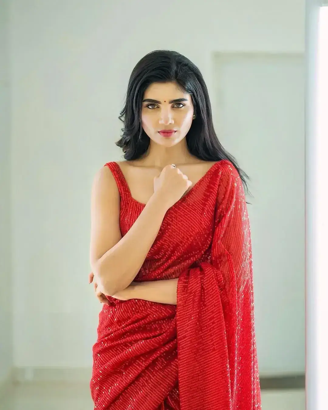 INDIAN ACTRESS JABARDASTH VARSHA IMAGES IN RED COLOUR SAREE 6